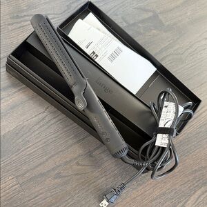 Lange Matte Black Hair Straightener